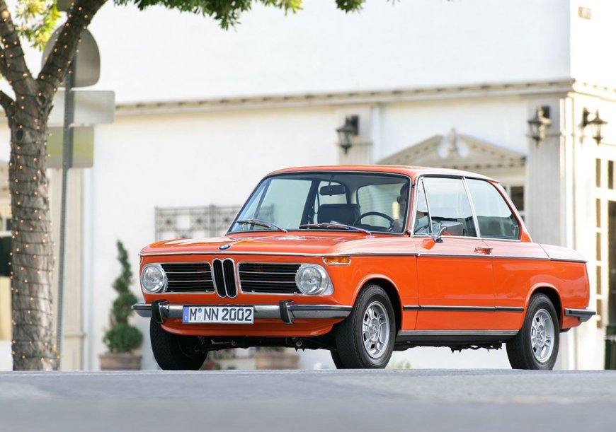 BMW 2002 - 1968: O Clássico Que Revolucionou a Indústria Automobilística